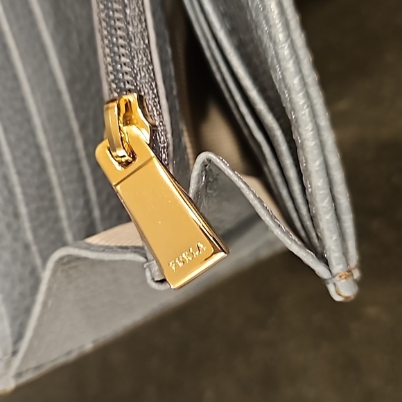 💕FURLA💕 Pebbled Leather Continental Long Wallet ~ Blue - Picture 9 of 9